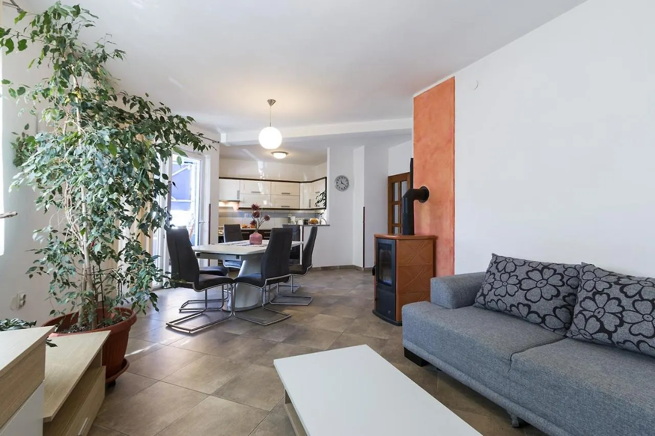 פולה Apartment Carmen