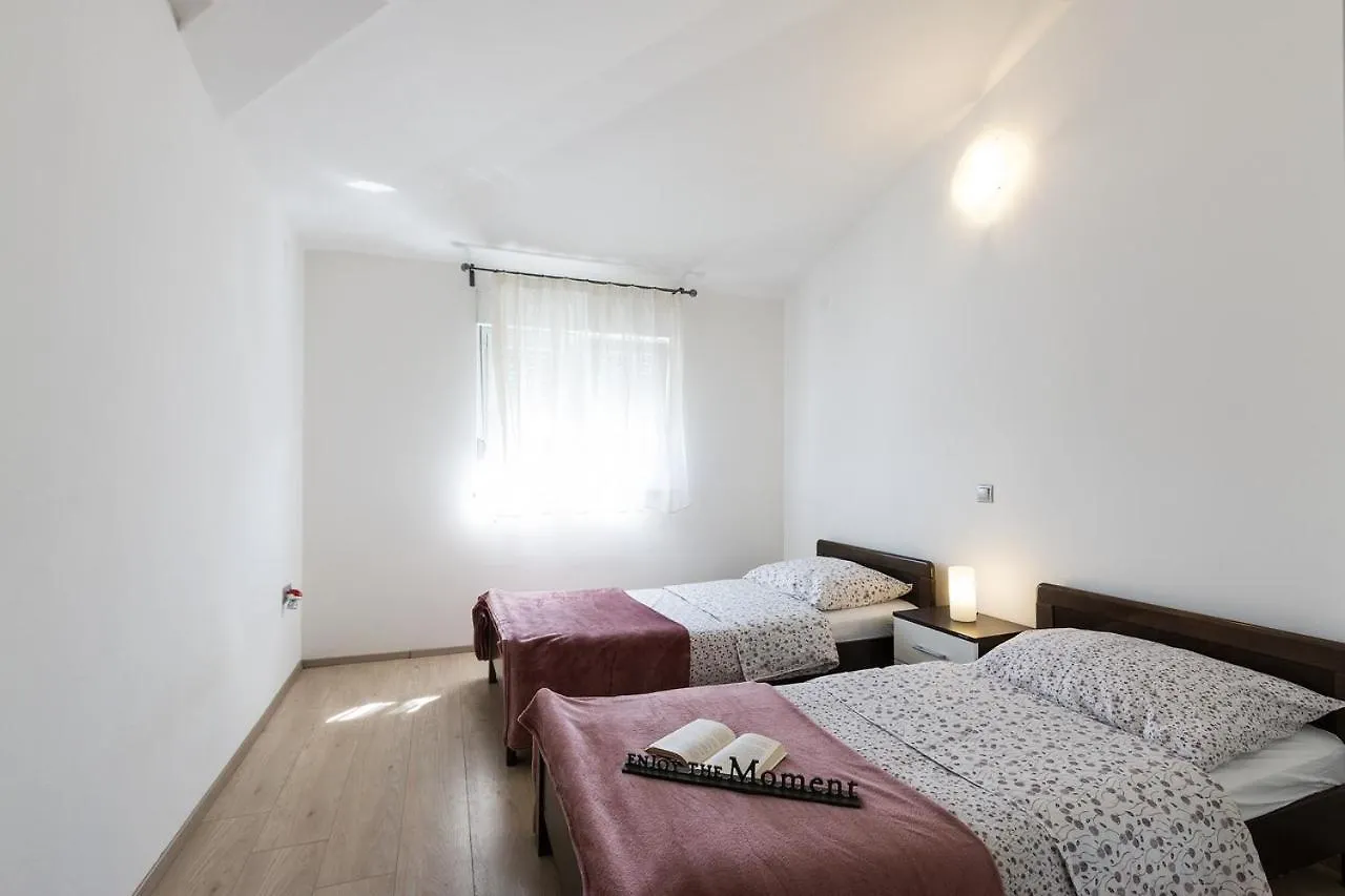 פולה Apartment Carmen